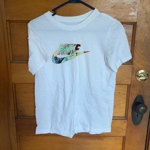 Nike tee
